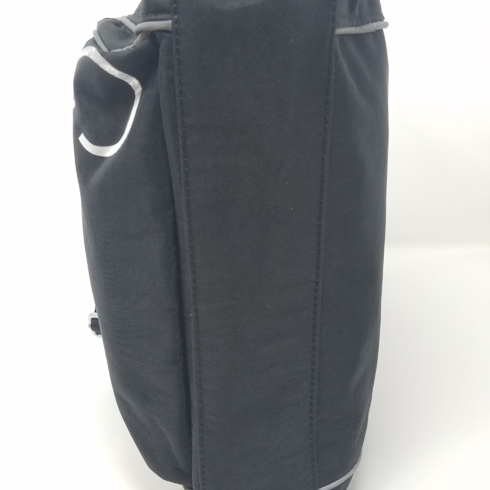New Calvin Klein Athleisure Nylon Messenger - Picture 3 of 5